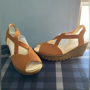 Sketchers Memory Foam Wedges